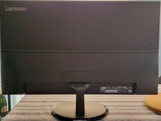 Monitor Lenovo D32q-20 como nuevo