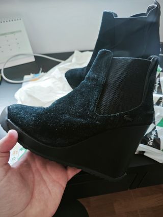 Botines Lacoste negros - cuña