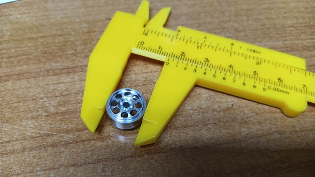 Set di 4 nuove ruote in alluminio calibrate