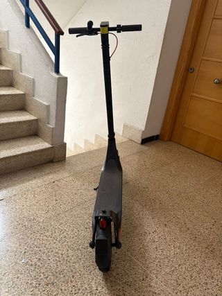 Patinete eléctrico plegable
Marca Xiaomi 
