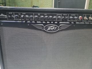 Amplificador Peavey ValveKing VK212