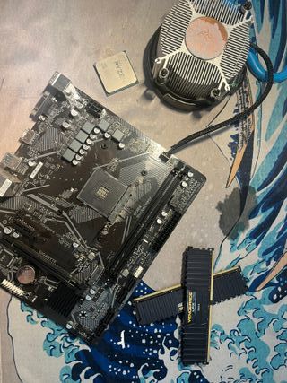 AMD Ryzen 7 1700 + Placa Base A520 + 32GB RAM