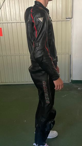Mono Dainese cuero 2 piezas