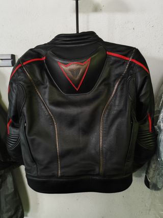 Mono Dainese cuero 2 piezas