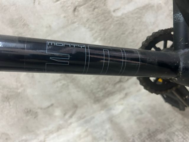 Bicicleta BMX Monty 310