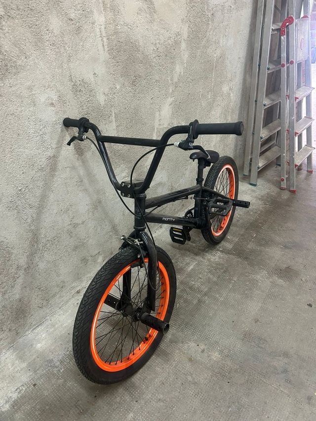 Bicicleta BMX Monty 310