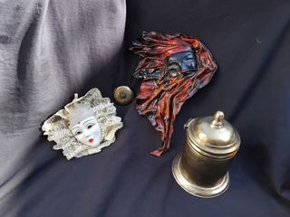 Máscaras venecianas, bote latón, joyero