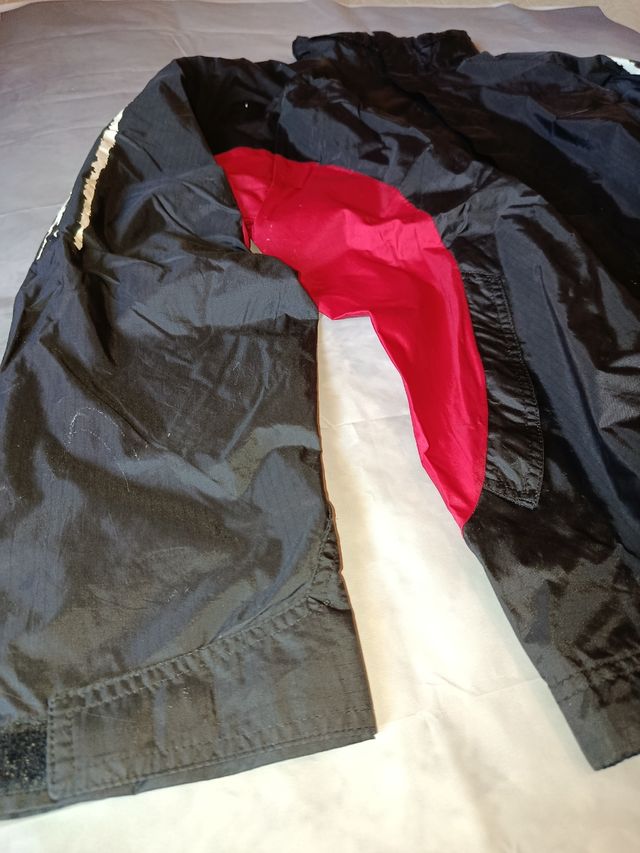 Chaqueta tipo Cortavientos Adidas negra/roja L