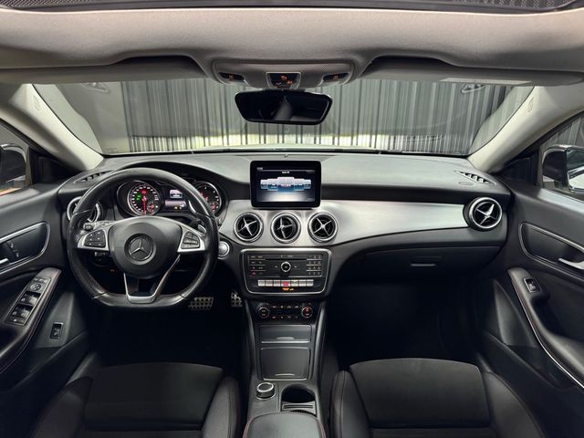 Mercedes-Benz Clase CLA Shooting Brake 200 CDI 136