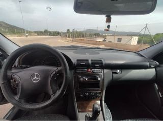 Mercedes-Benz Clase C 2003