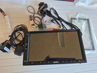 Navegador, audio y video. Pantalla para coche.