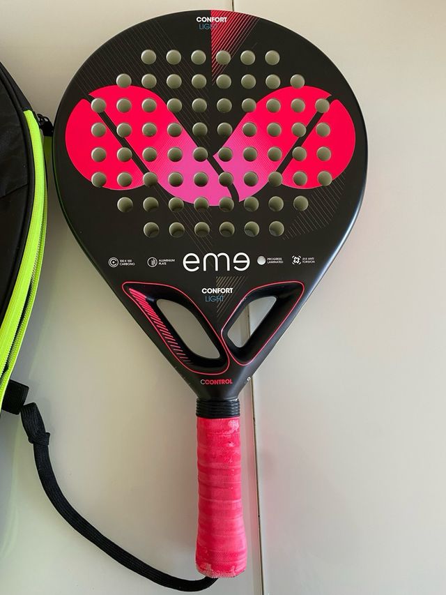 Pala de pádel EME Confort Light color negro y rosa