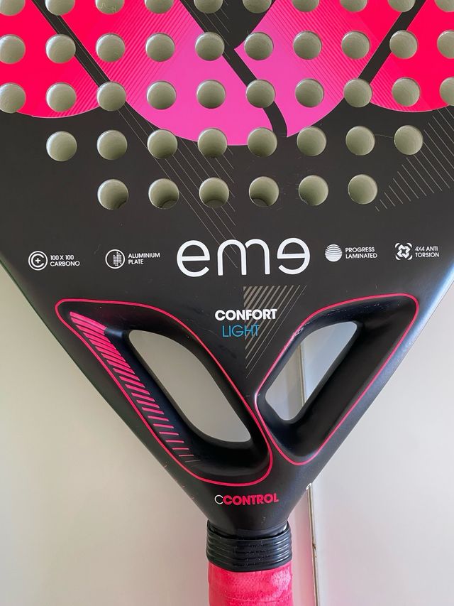 Pala de pádel EME Confort Light color negro y rosa