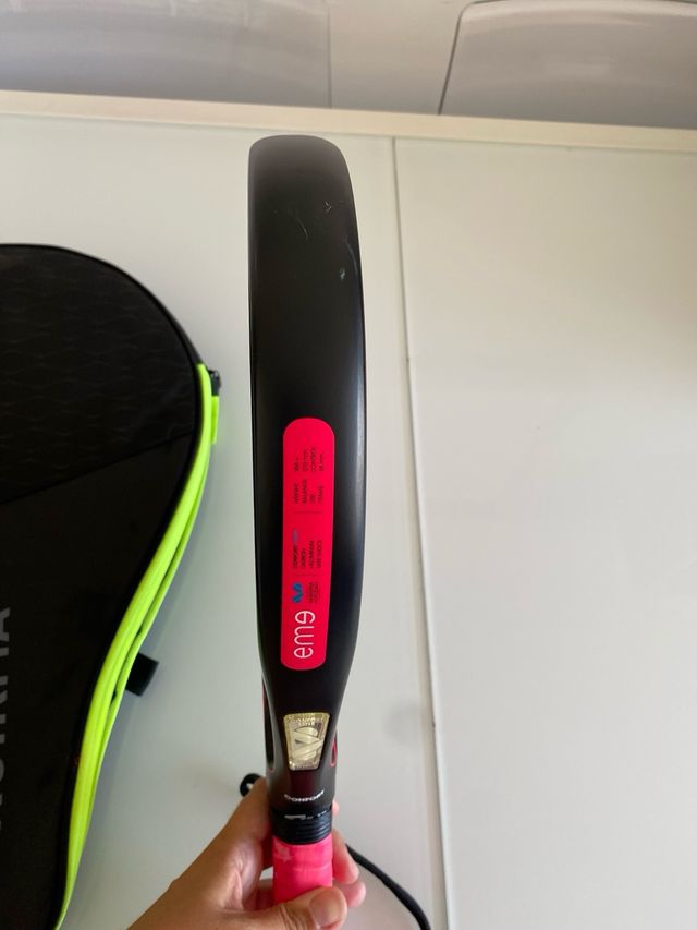 Pala de pádel EME Confort Light color negro y rosa