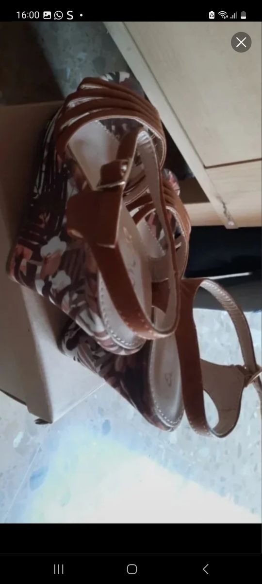 Sandalias cuña marrón nº 37