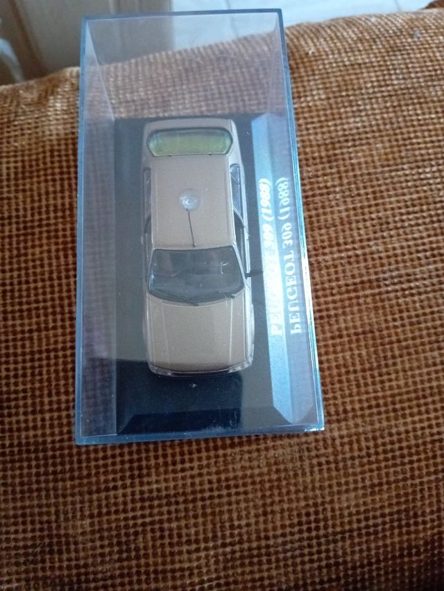 Miniatura Peugeot 309 (1988)