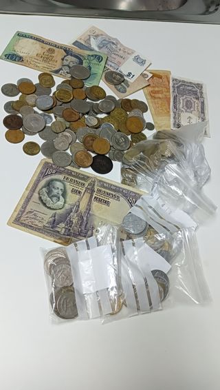 Monedas, billetes y sellos antiguos