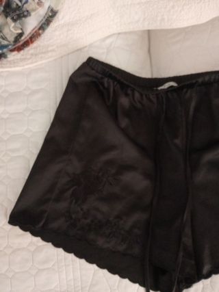 Shorts raso Zara negros