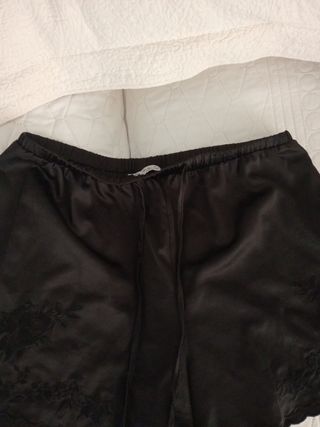 Shorts raso Zara negros
