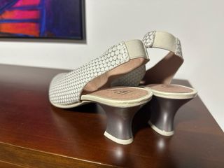 Zapatos Pitillos blancos destalonados