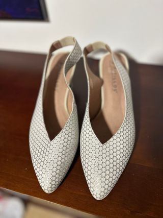 Zapatos Pitillos blancos destalonados