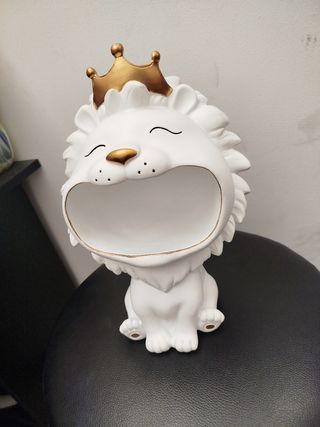 Statuetta Leone Bianco con Corona