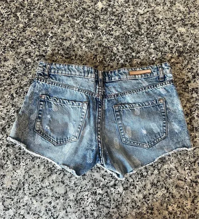 Pantaloncini corti taglia bassa jeans Lefties