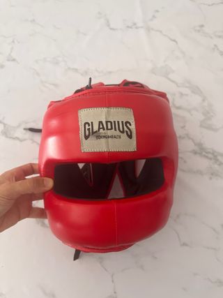 Casco boxeo barra rojo