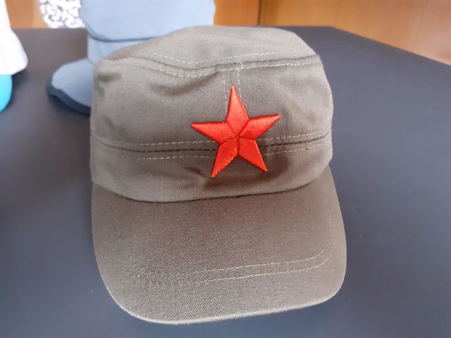 Cappellino militare stella rossa + 3 cappellini