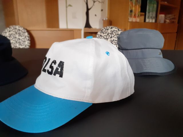 Cappellino militare stella rossa + 3 cappellini