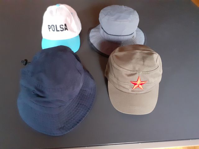 Cappellino militare stella rossa + 3 cappellini