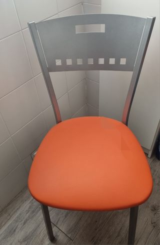 Mesa cristal naranja extensible  marca Hólcar