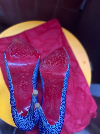 Tacones Louboutin piedras azules- 12 cms tacon