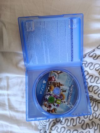 PS4 (PlayStation 4) Plants vs Zombies