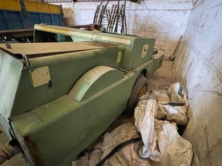 Empacadora John Deere 342 con remolque. Usada.