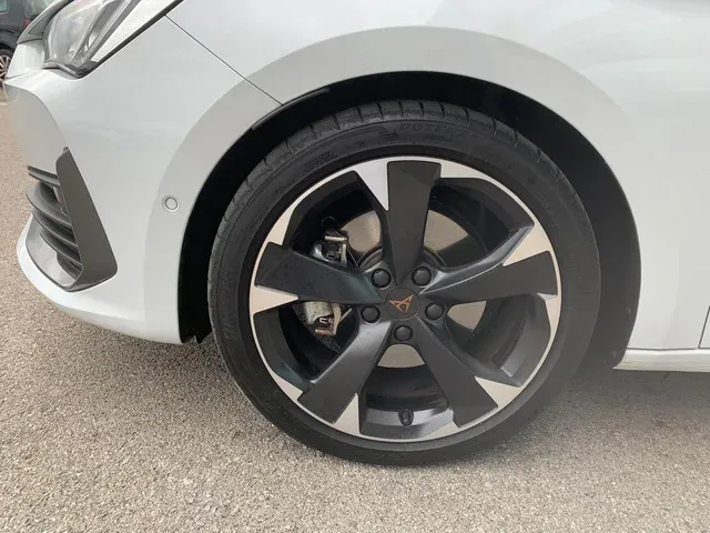 CUPRA Leon 2024