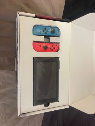 Nintendo Switch - Azul y Rojo
