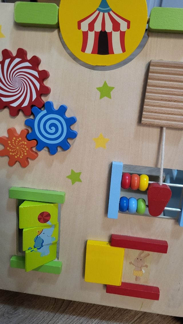 Corre pasillos de madera