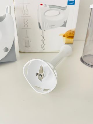 Batedeira Bosch 450W c/ Varinha - Como NOVA