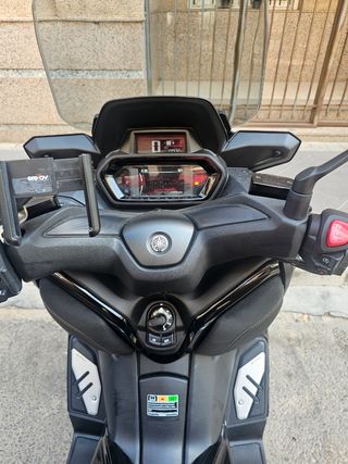Yamaha XMAX 125 Tech MAX DARK 2024