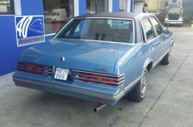 Pontiac GRAND LEMANS V8 1980