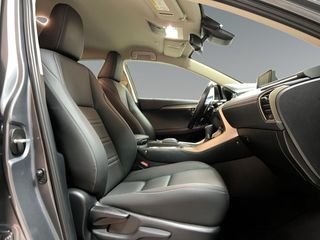 Lexus NX 2.5 300h Premium 2WD