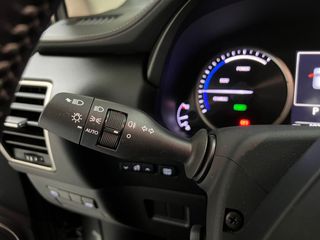 Lexus NX 2.5 300h Premium 2WD