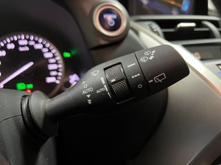Lexus NX 2.5 300h Premium 2WD