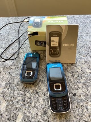 Dos Nokia 2680 Slide - móviles