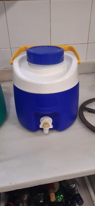 2 termos agua - camping,  URGENTE