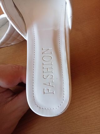 Zapatos tacón bajo blancos - Talla 40