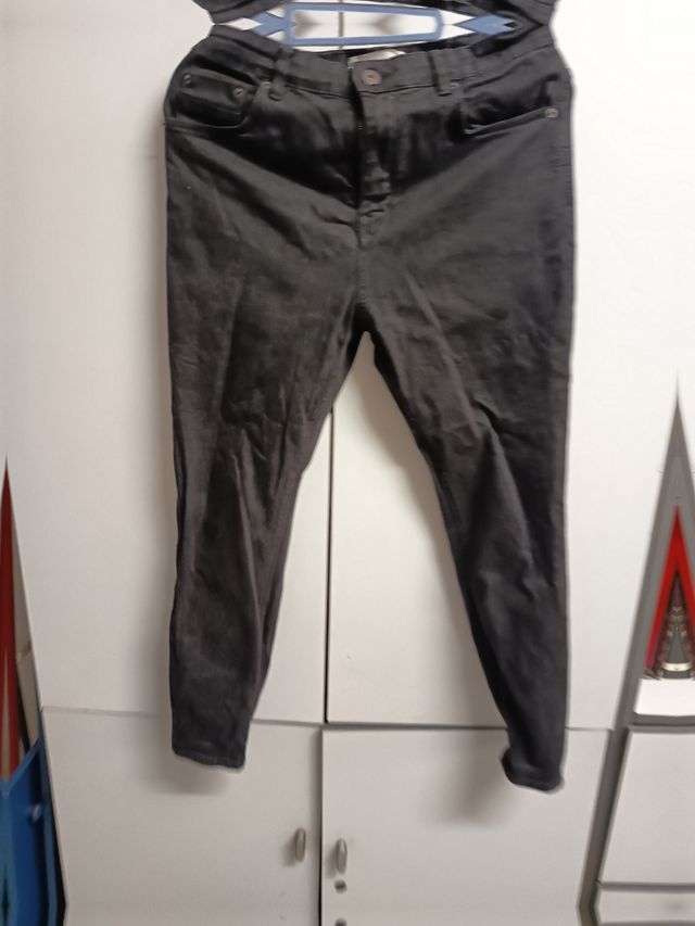 Pantalones negros