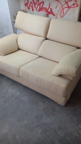 Sofá beige 2 plazas