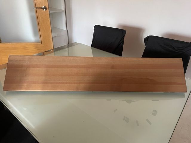 Estante madera y metal negro